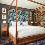 Nyx Christchurch Hotel 4*