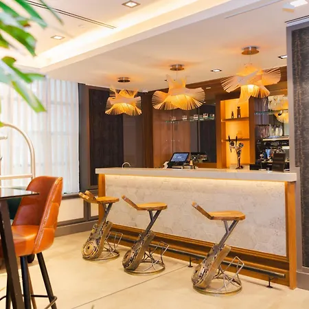 Nyx Christchurch Otel 4*