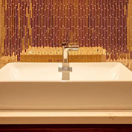 Hotell Nyx Christchurch 4*