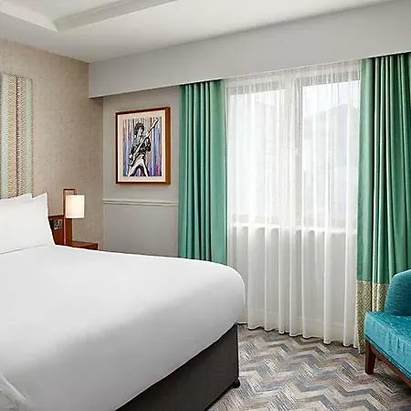 Nyx Christchurch Hotel 4*