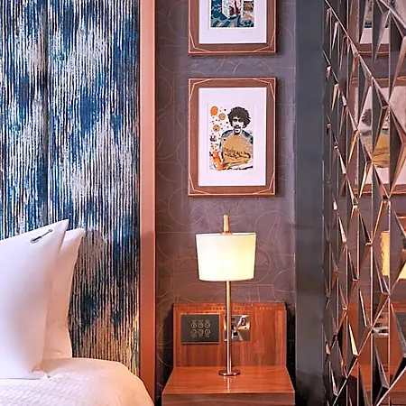 Nyx Christchurch Hotel 4*