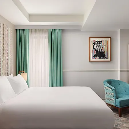 Nyx Christchurch Hotel 4*